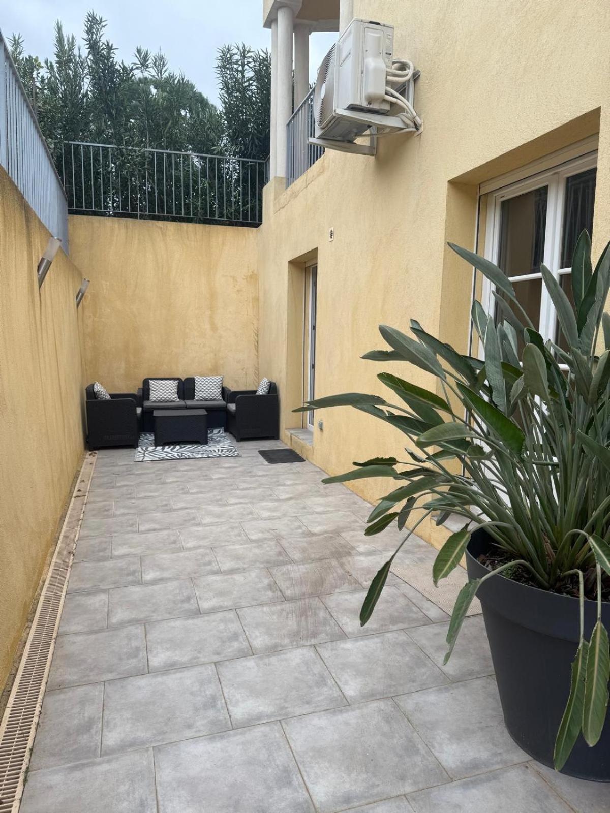 Detente Bas De Villa Jacuzzi, Piscine A 15 Min De Nice Carros Exterior photo